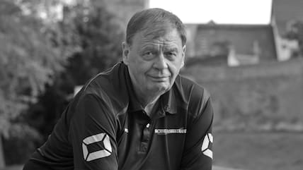 Günter Schweitzer während seiner Zeit als Manager des GSVE Delitzsch.